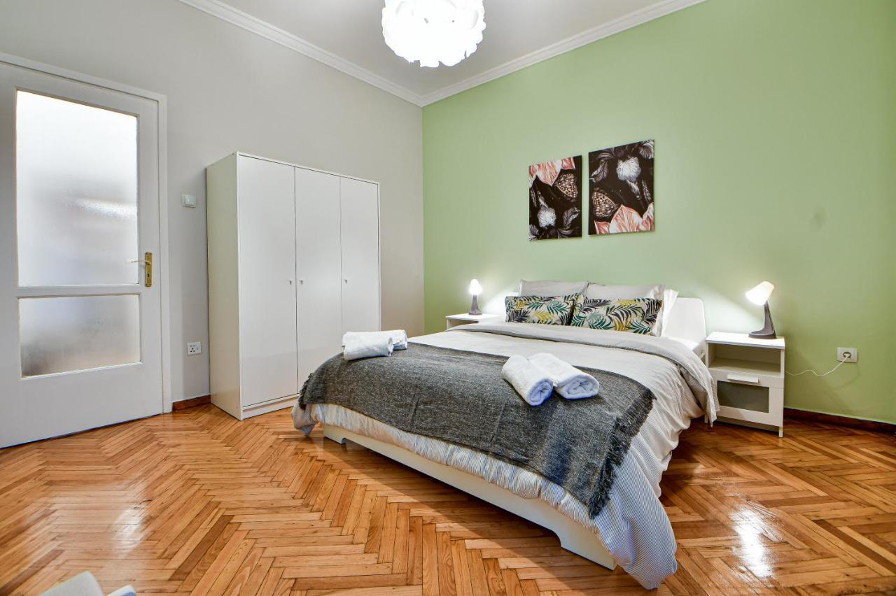 Thiras Lovely Apartment By Zain Atény Exteriér fotografie