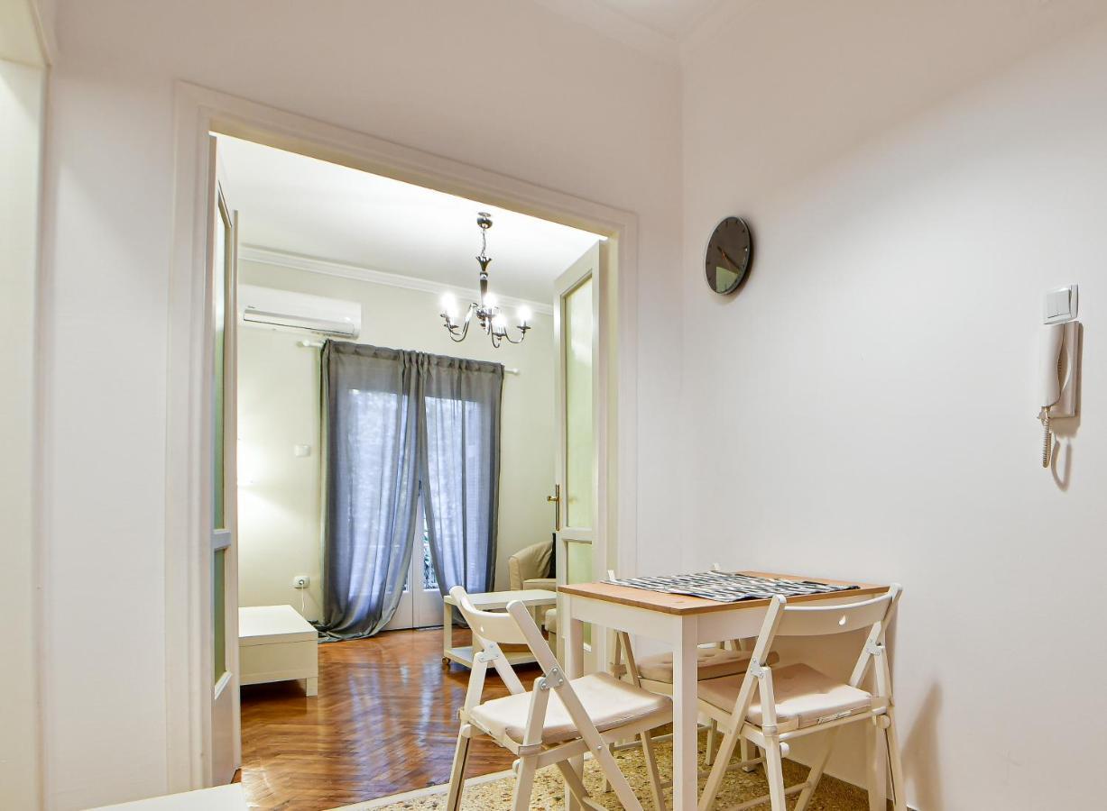 Thiras Lovely Apartment By Zain Atény Exteriér fotografie
