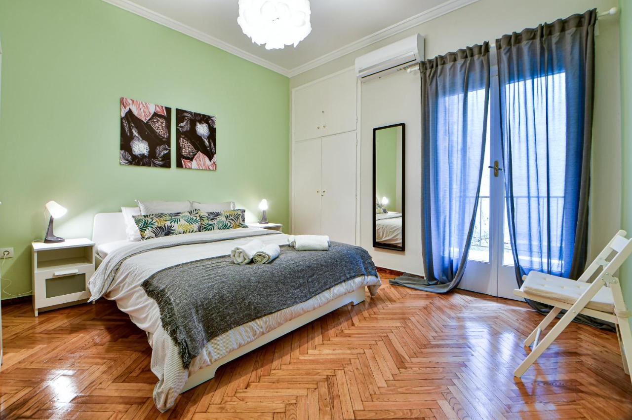 Thiras Lovely Apartment By Zain Atény Exteriér fotografie