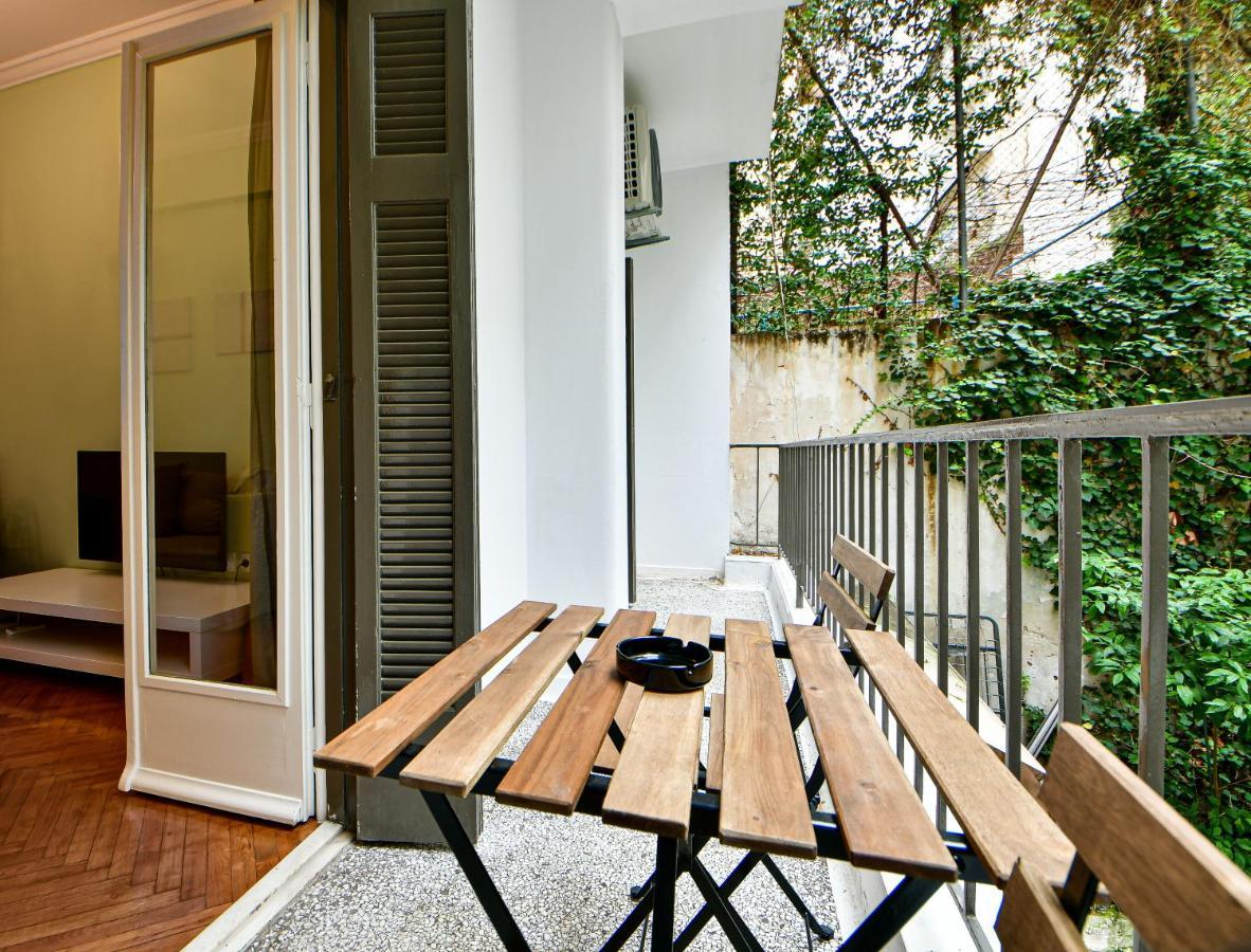 Thiras Lovely Apartment By Zain Atény Exteriér fotografie