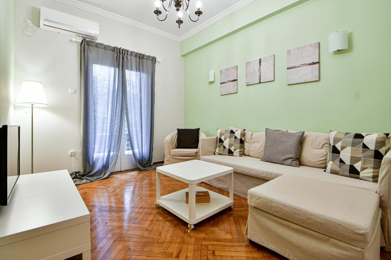 Thiras Lovely Apartment By Zain Atény Exteriér fotografie
