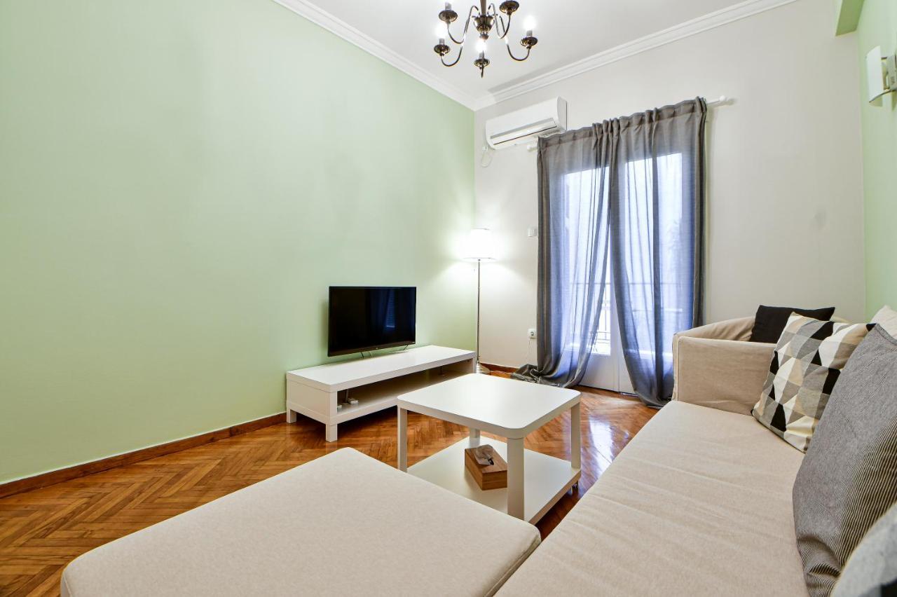 Thiras Lovely Apartment By Zain Atény Exteriér fotografie