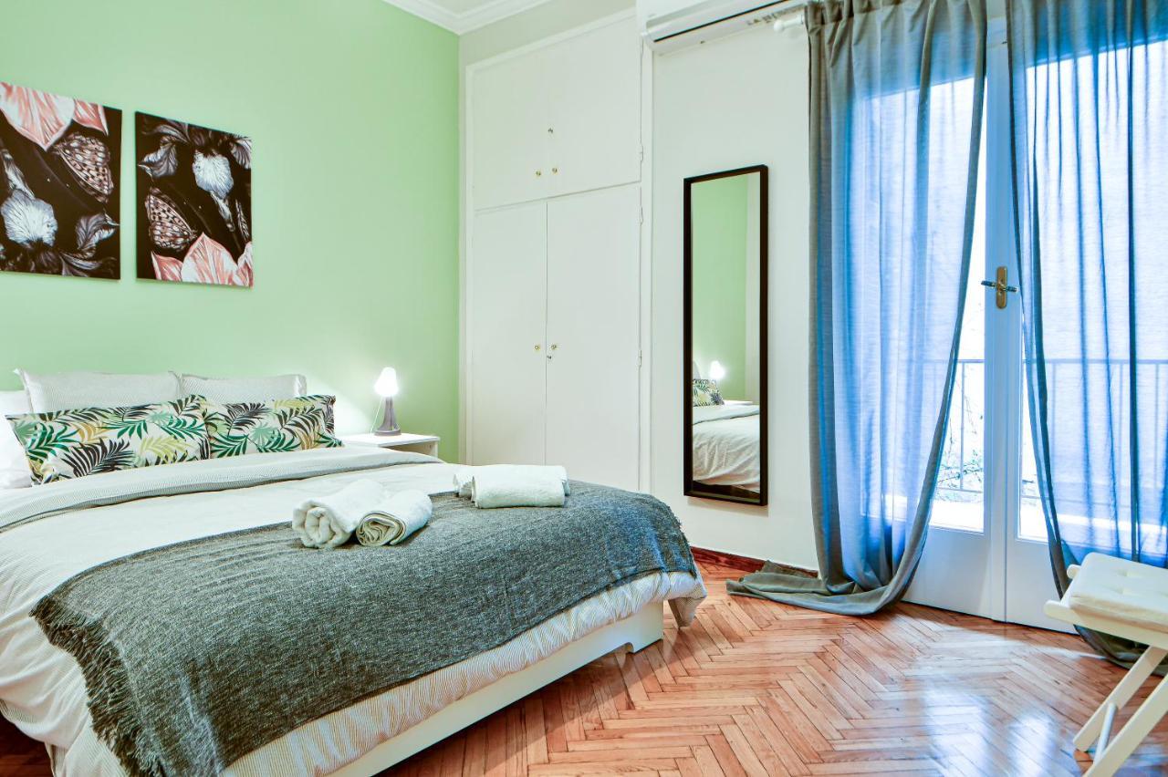 Thiras Lovely Apartment By Zain Atény Exteriér fotografie
